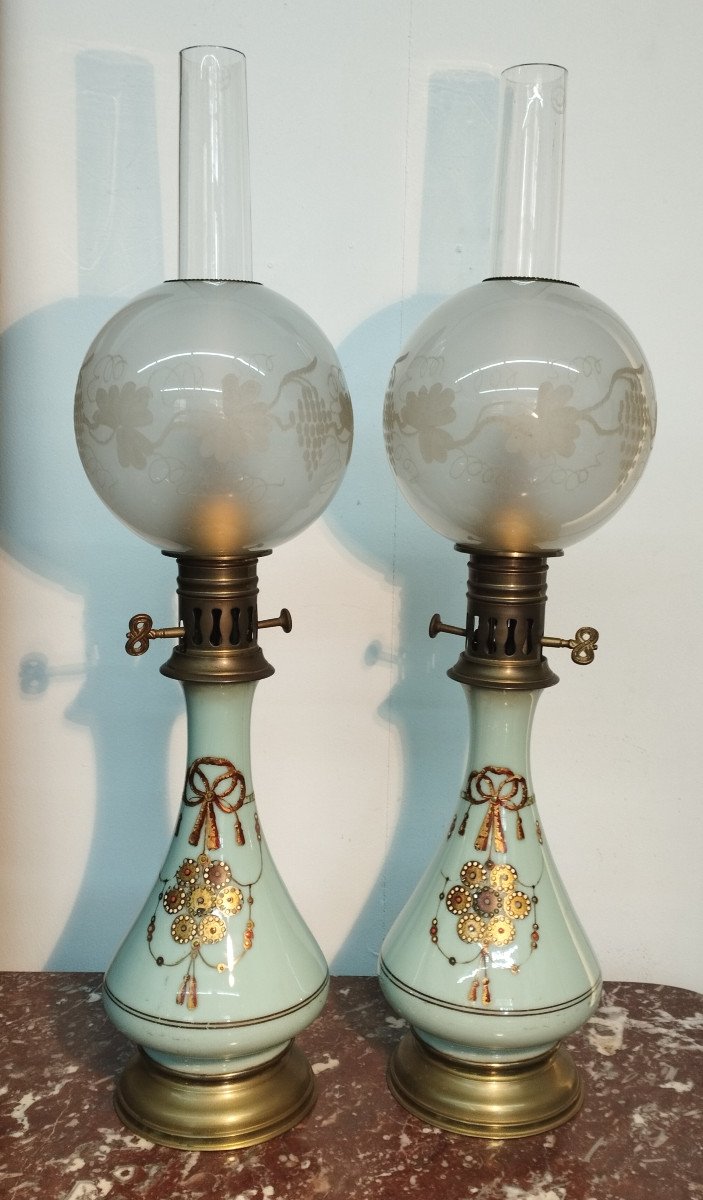 Pair Of 19th Century Porcelain Oil Lamps-photo-4