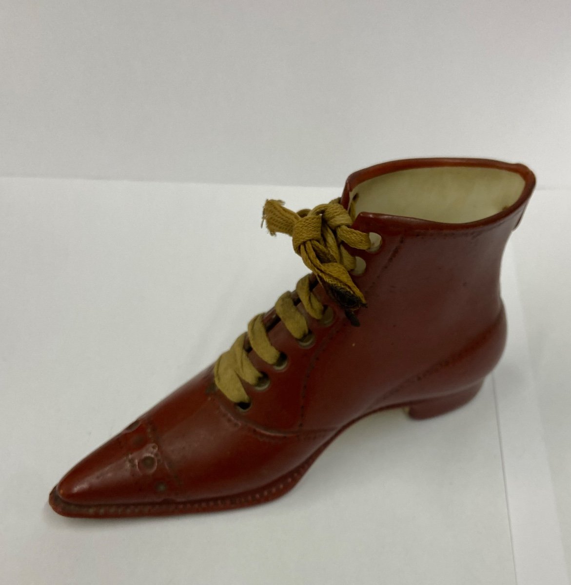 19th Century Porcelain Shoe.-photo-2