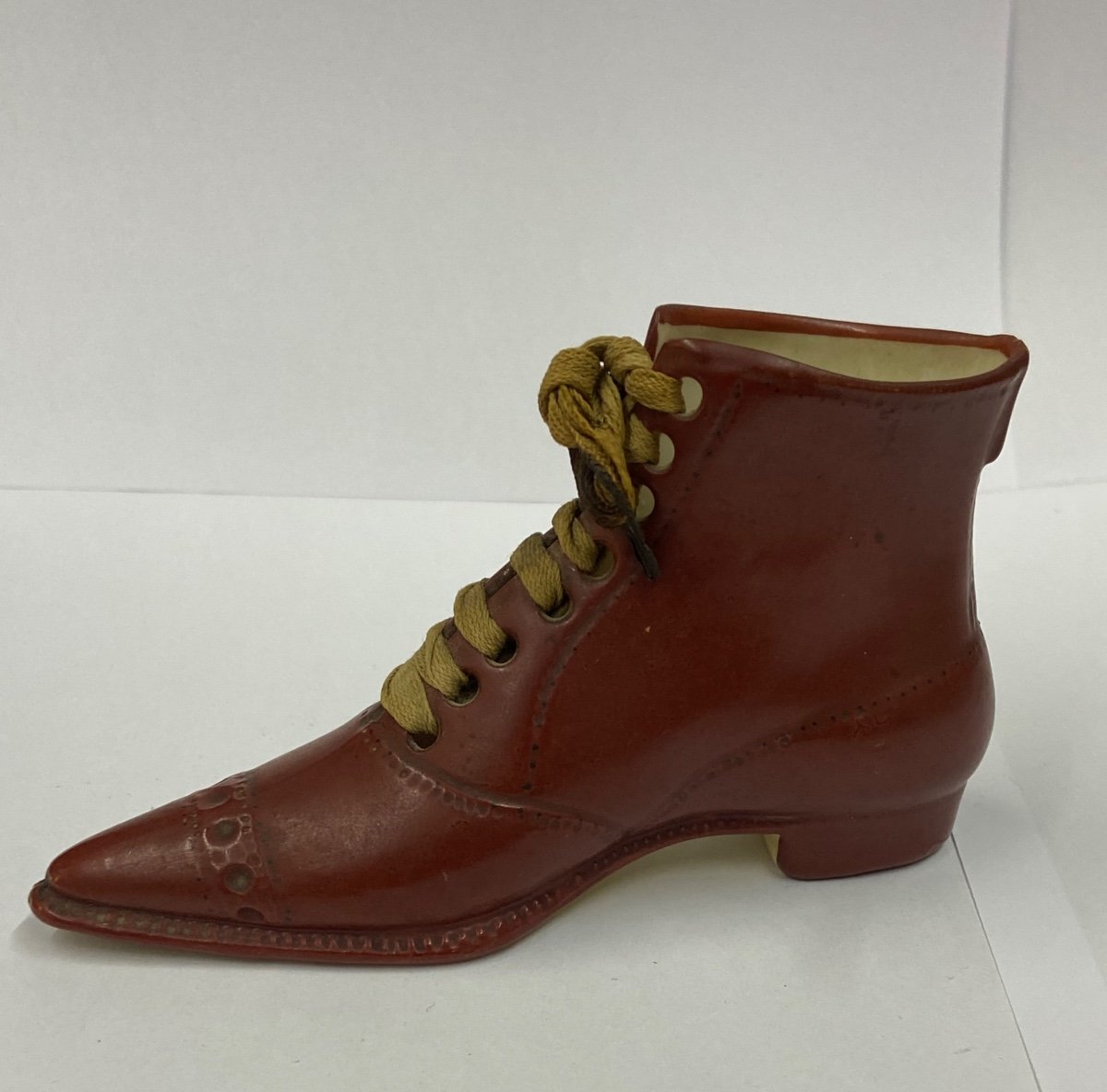 19th Century Porcelain Shoe.-photo-2