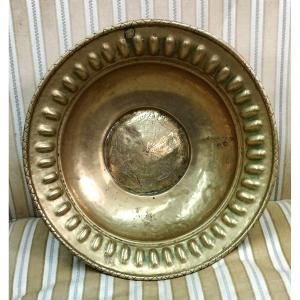 Brass Basin Decorated With Gadroons Late 18th Century