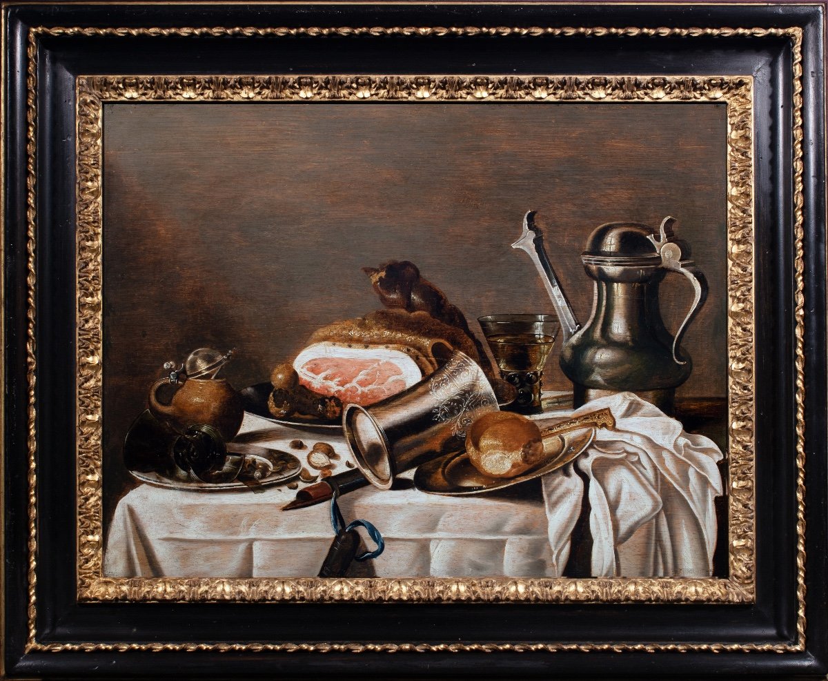 Nature morte d’un banquet au jambon et pièces d’orfèvrerie. Pieter Van Berendrecht 1616 - 1662