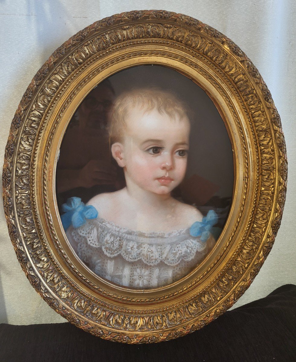 19th Century French School Pastel Portrait Of Young Child Golden Wood Frame -photo-4