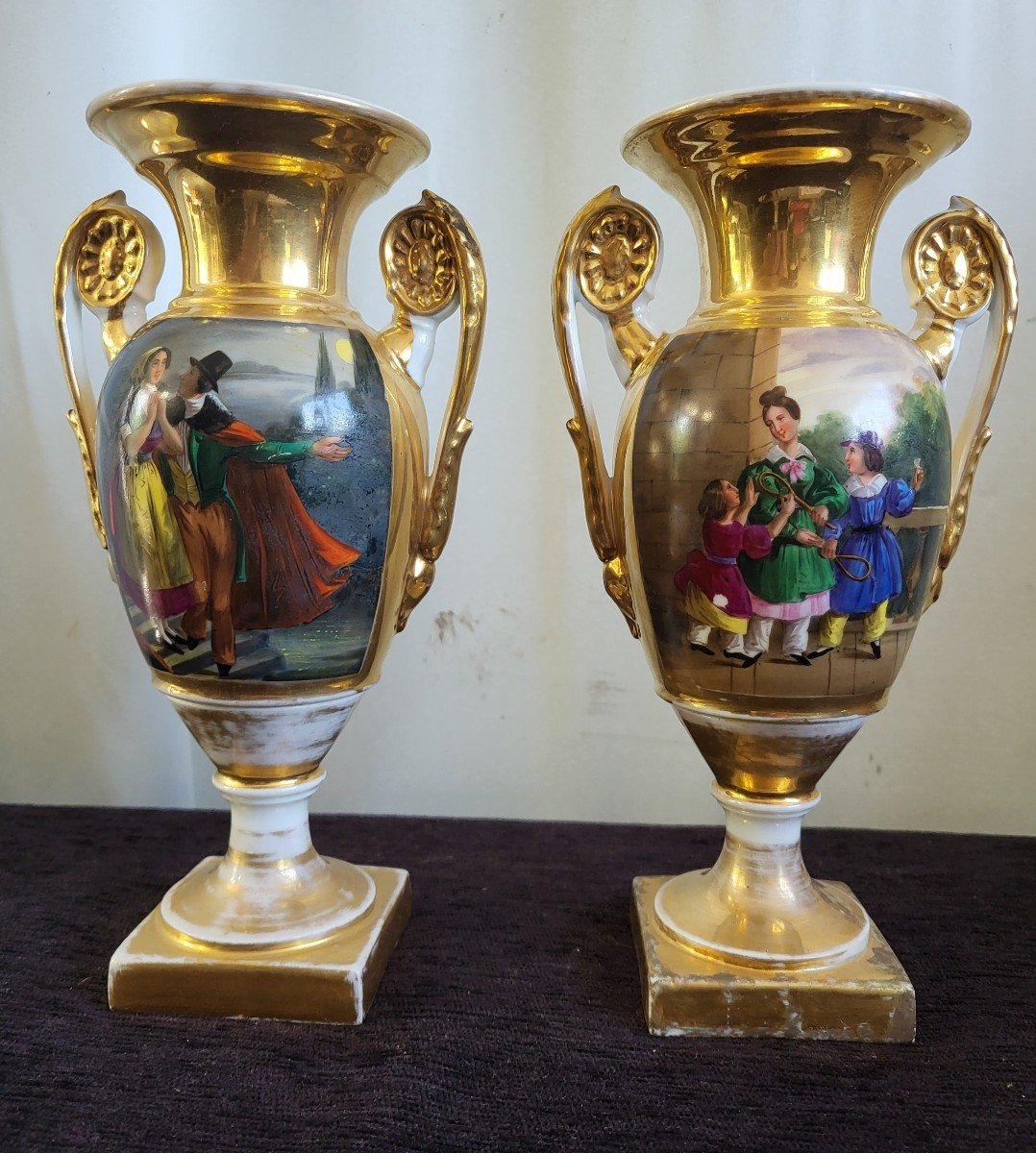 Paire De Vases Porcelaine De Paris époque  Restauration H25cm