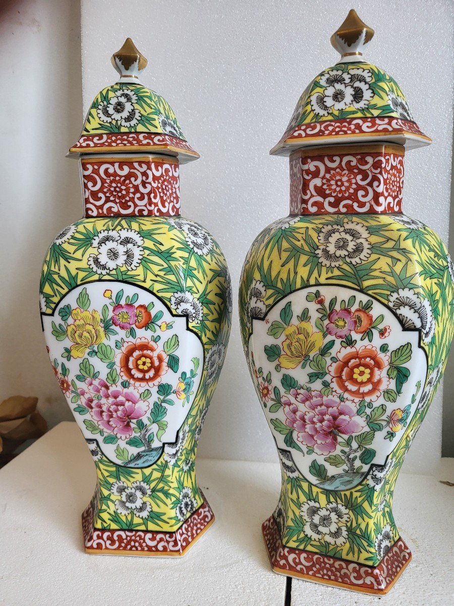 Pair Of Covered Porcelain Vases Paris Samson Late 19th Century -photo-2