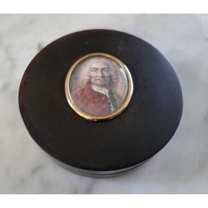 Brown Tortoiseshell Box Miniature Gentleman 18th Century