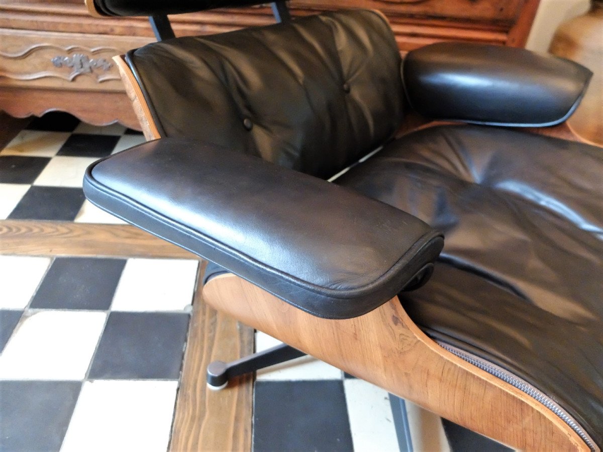 Lounge Chair And Its Eames Ottoman, International Furniture, Dated 1971-photo-3