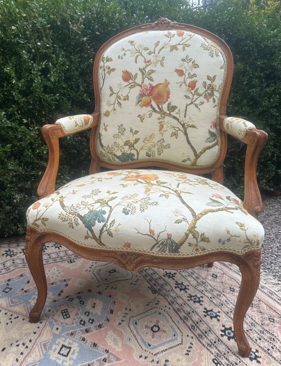 Pair Of Louis XV Armchairs With Back To The Queen-photo-2