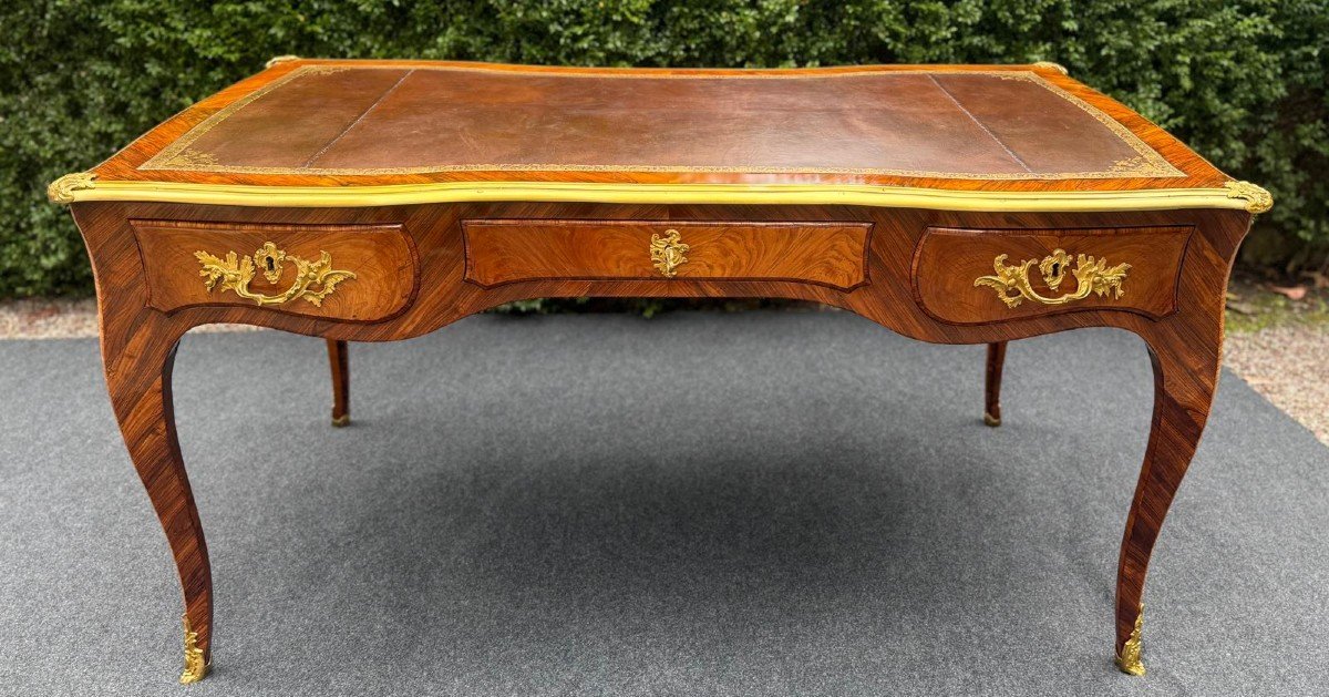 BUREAU LOUIS XV DU XIX  e 