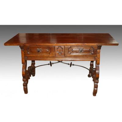 Walnut Desk, Seventeenth Century