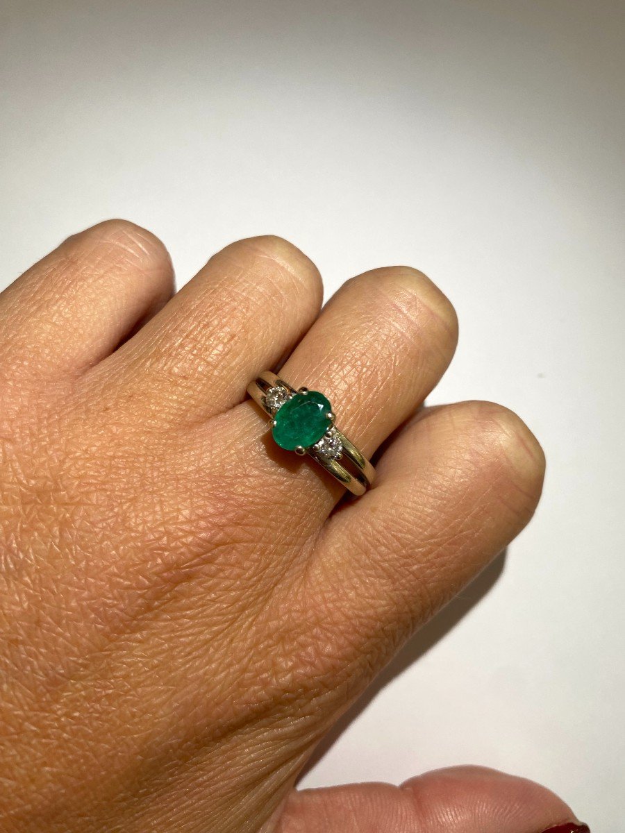 Bague Solitaire Sertie d'Une émeraude 