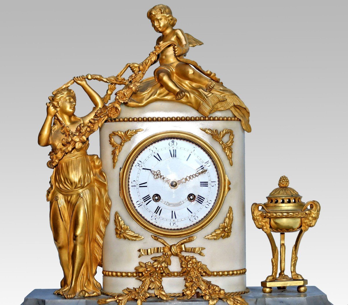 Henry Dasson (1825-1896) Large Gilt Bronze Clock-photo-2