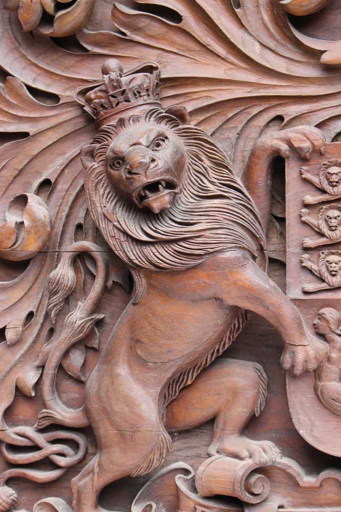 Spectaculaire Blason de Château en Bois Sculpté XIXe-photo-7