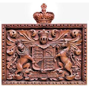 Important Blason Of Castle Carved Wood Nineteenth