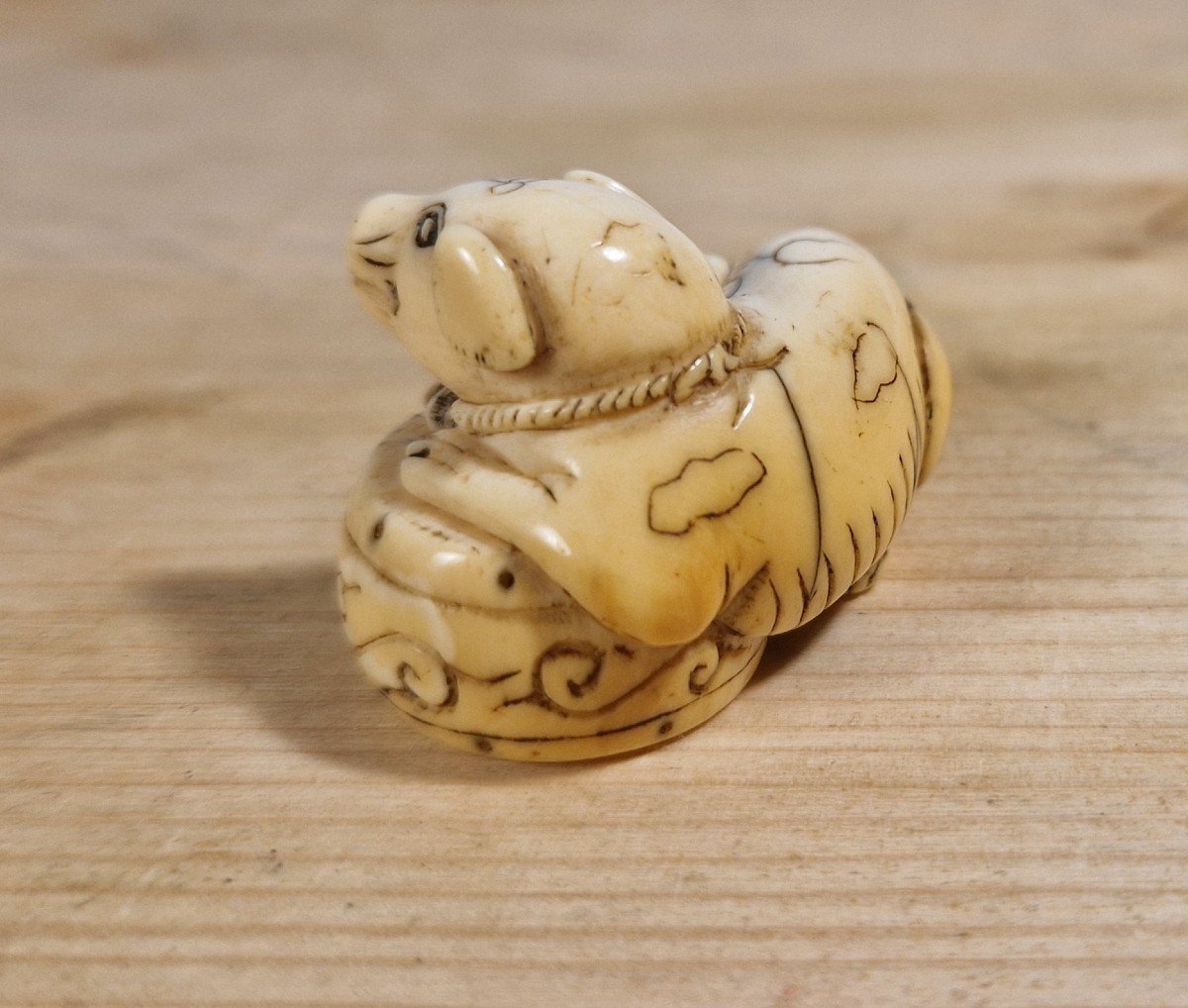 Netsuke  En Ivoire -photo-3