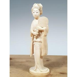 Okimono Geisha In Ivory