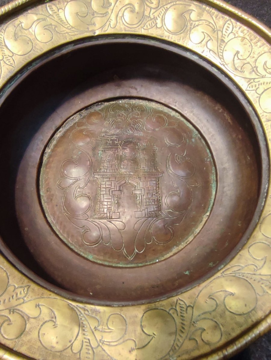 Old Basin In Copper And Brass With The Habsburg Emblem, 16th-17th Century.-photo-2