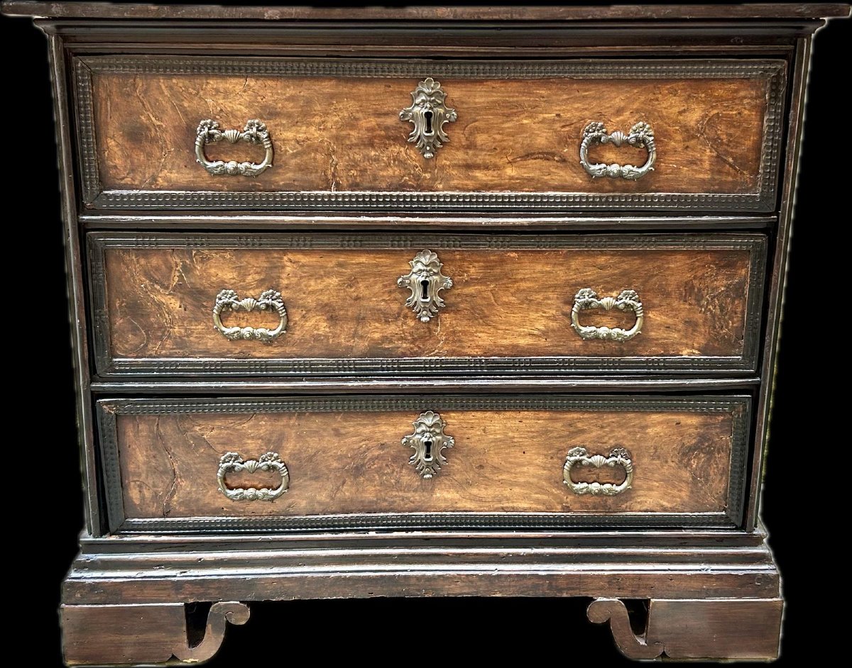 Small Chest Of Drawers From The 17th Century, In Briar And Fine Carvings (105cm)-photo-4