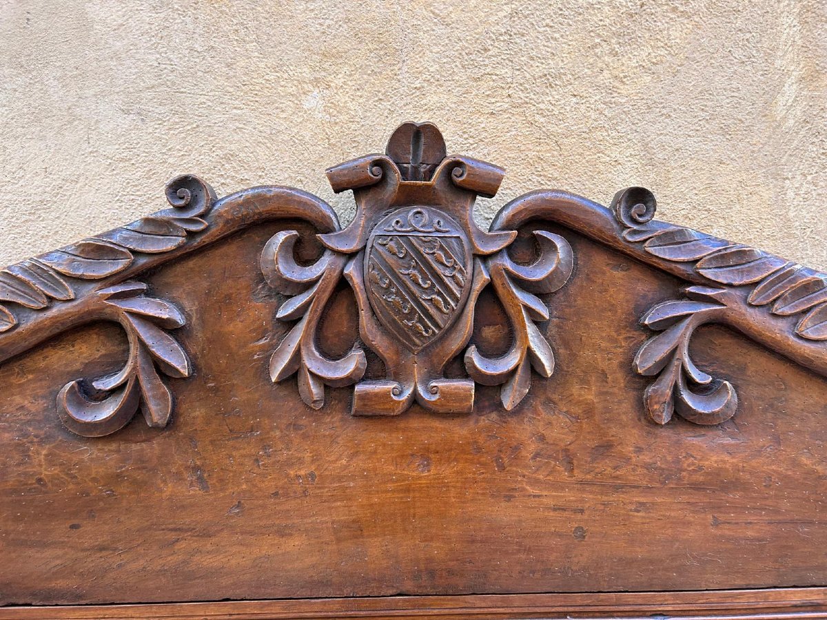 Interesting 17th Century Wooden Bed, With Scorpioni Family Crest.-photo-2