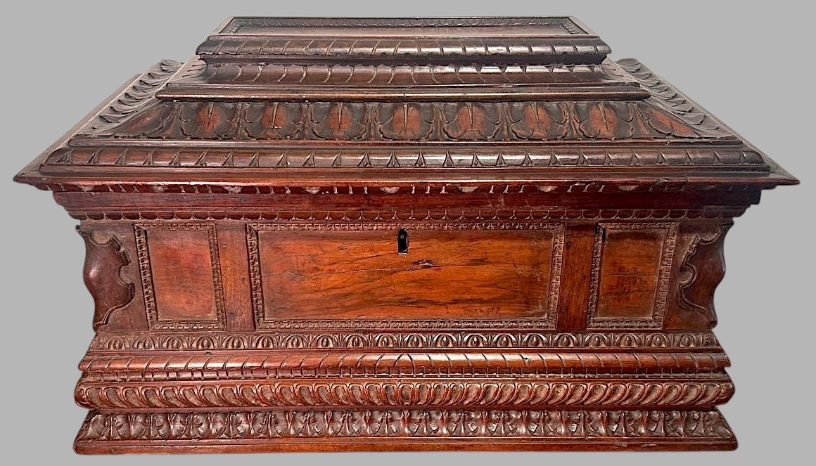 Finely Carved Walnut Centre Chest, 16th Century Tuscany.