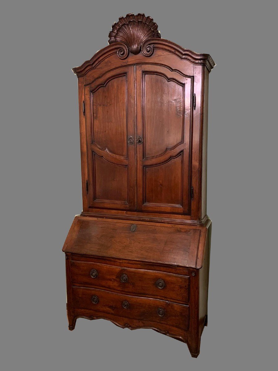 First Patina Walnut Bureau, Of Piedmontese Origin