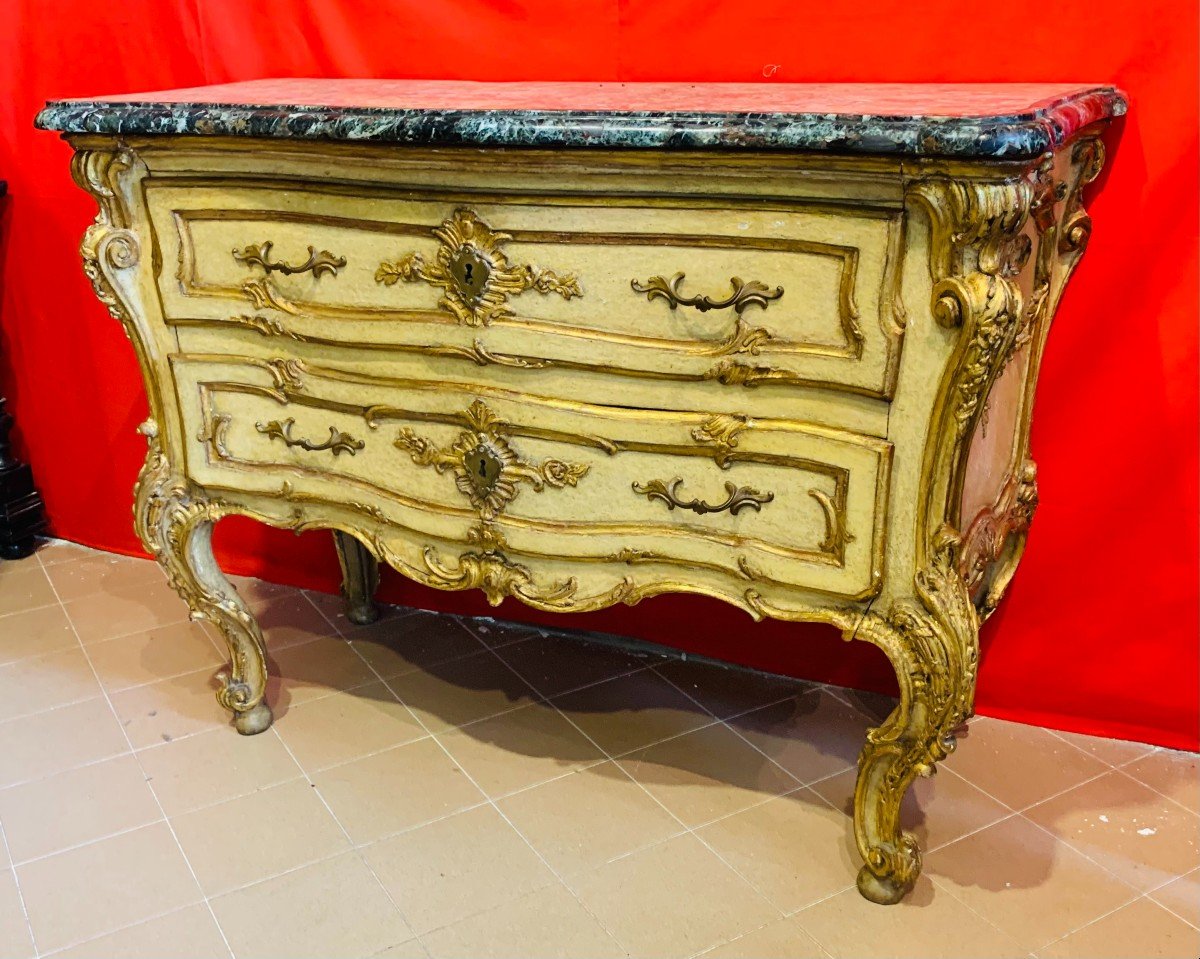 Amazing Lacquered And Gilded Chest Of Drawers From The Early 18th Century, From Turin, 
