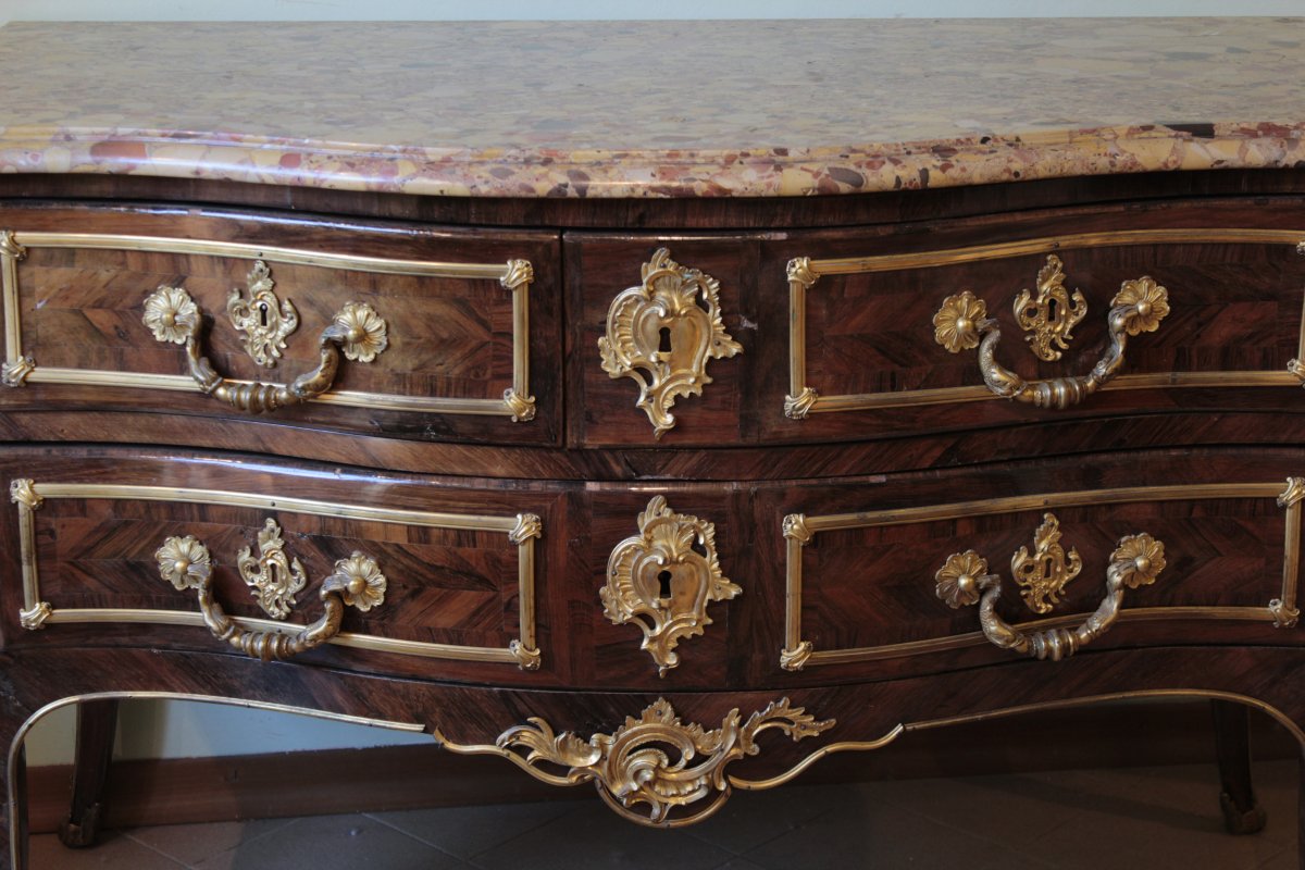 An Antique Louis XV Chest Of Drawers-photo-3