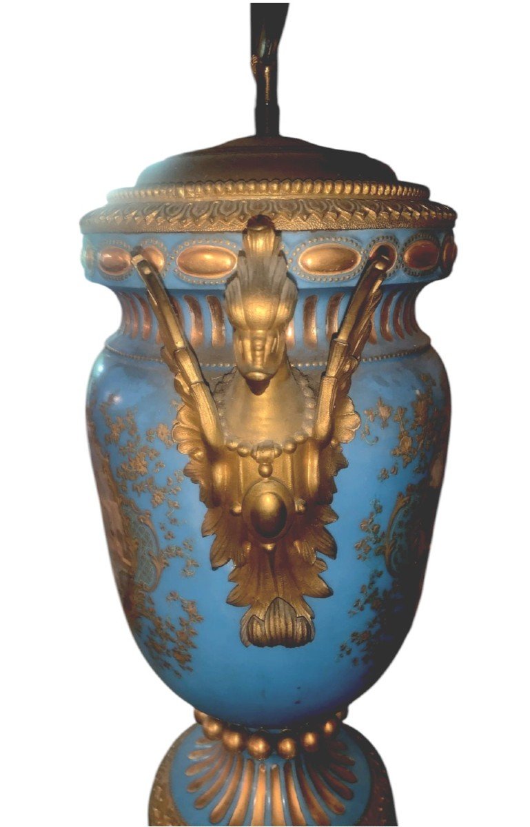 Napoleon III Period Lamp In Blue Sevres Porcelain And Gilded Bronzes. XIX-photo-2