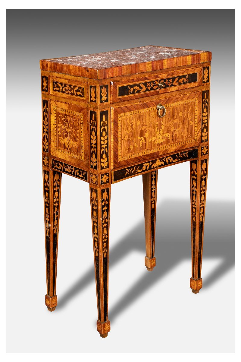 Louis XVI Cabinet In Inlaid Wood, 1780.