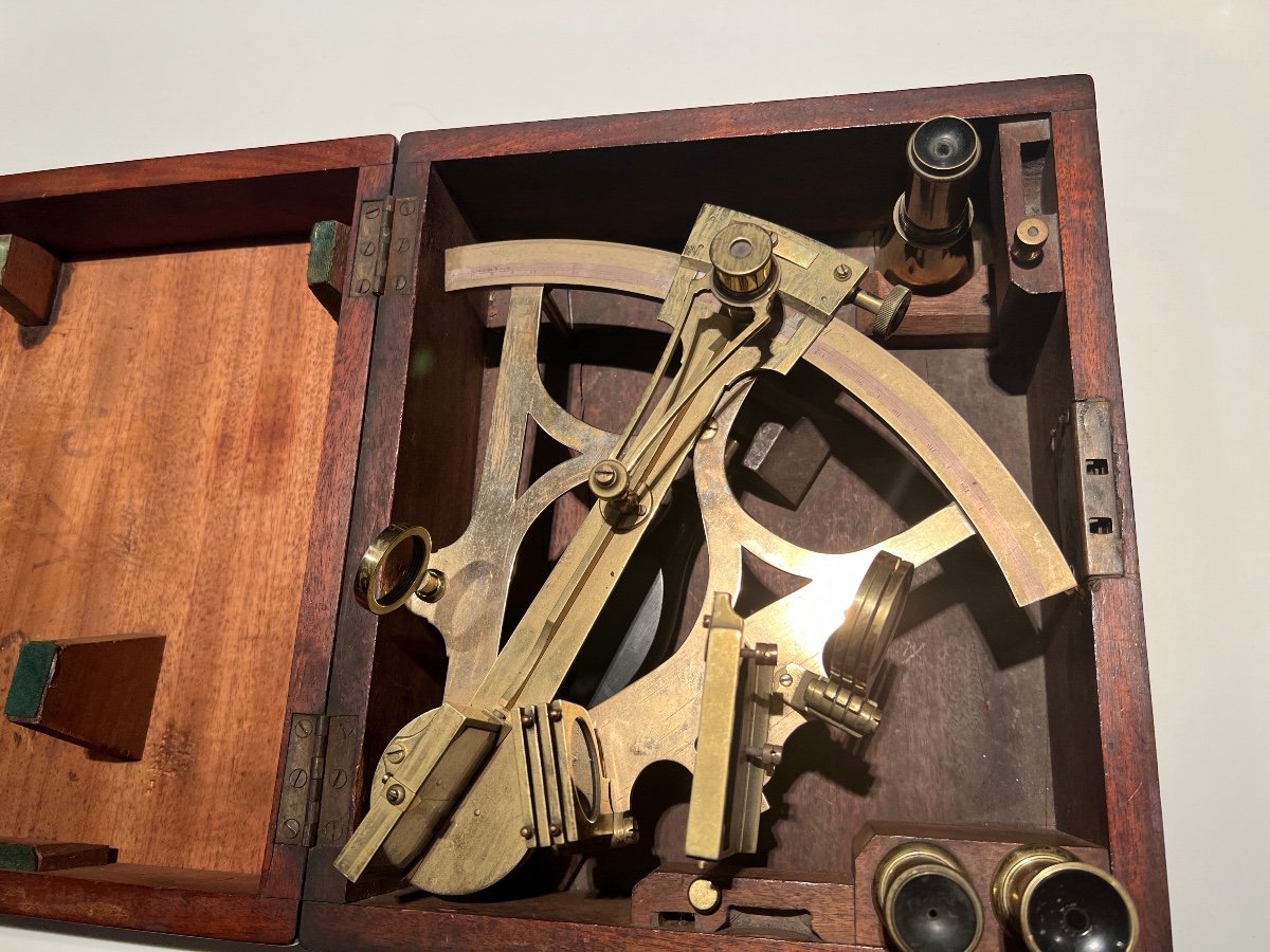 Sextant