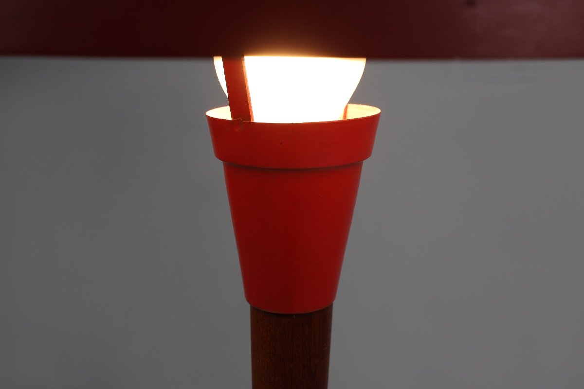 Mid-century Red Metal, Brass And Teak Wood Desk Lamp, France, 1950s-photo-1