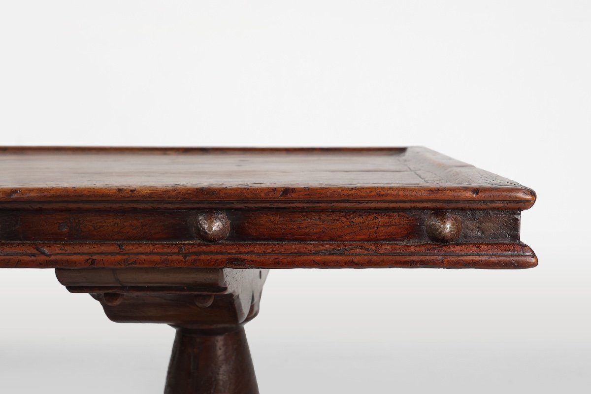      16th Century Primitive Spanish Ship Table In Solid Oak With A Beautiful Patina-photo-1