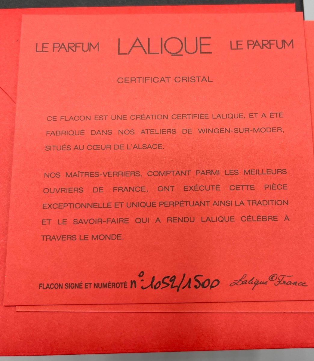 Lalique - Flacon  «  Masque De Femme » En Cristal Rouge -photo-3