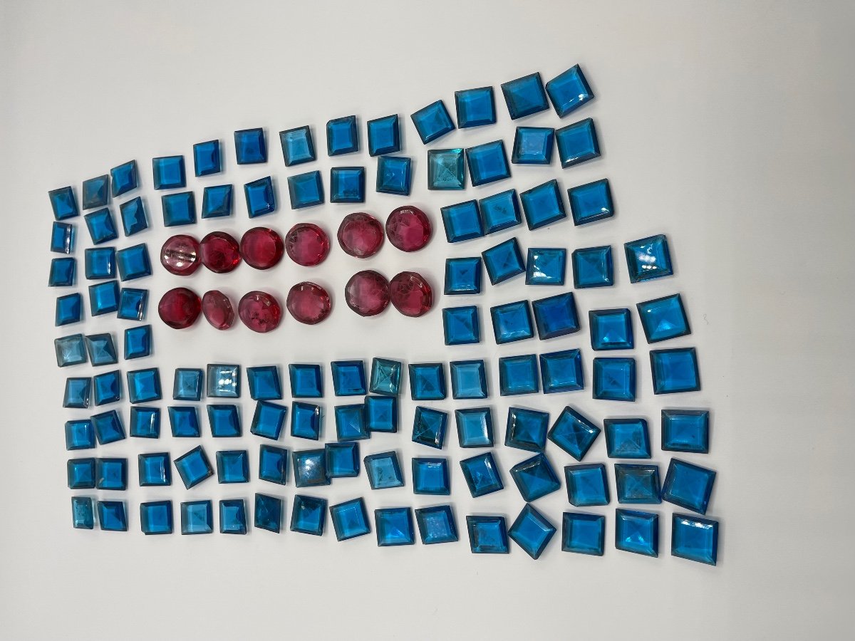 Ensemble De 121  Cabochons De Verre Pour Vitrail