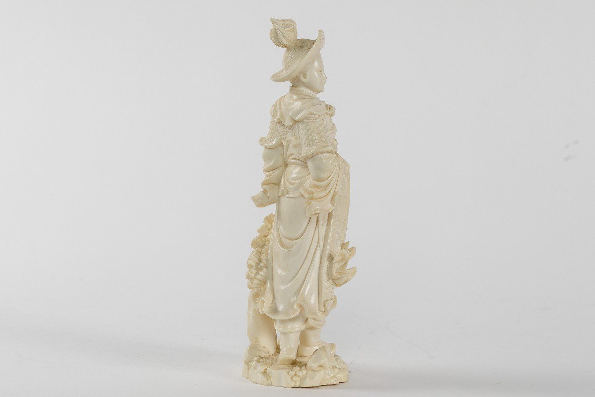Ivory Sculpture Of A Young Girl Archer-photo-3