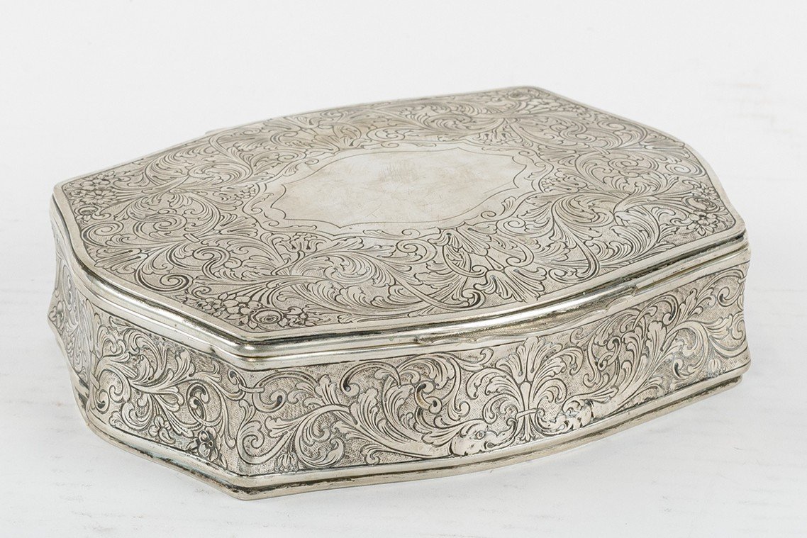 Silver Box, Italy-photo-2