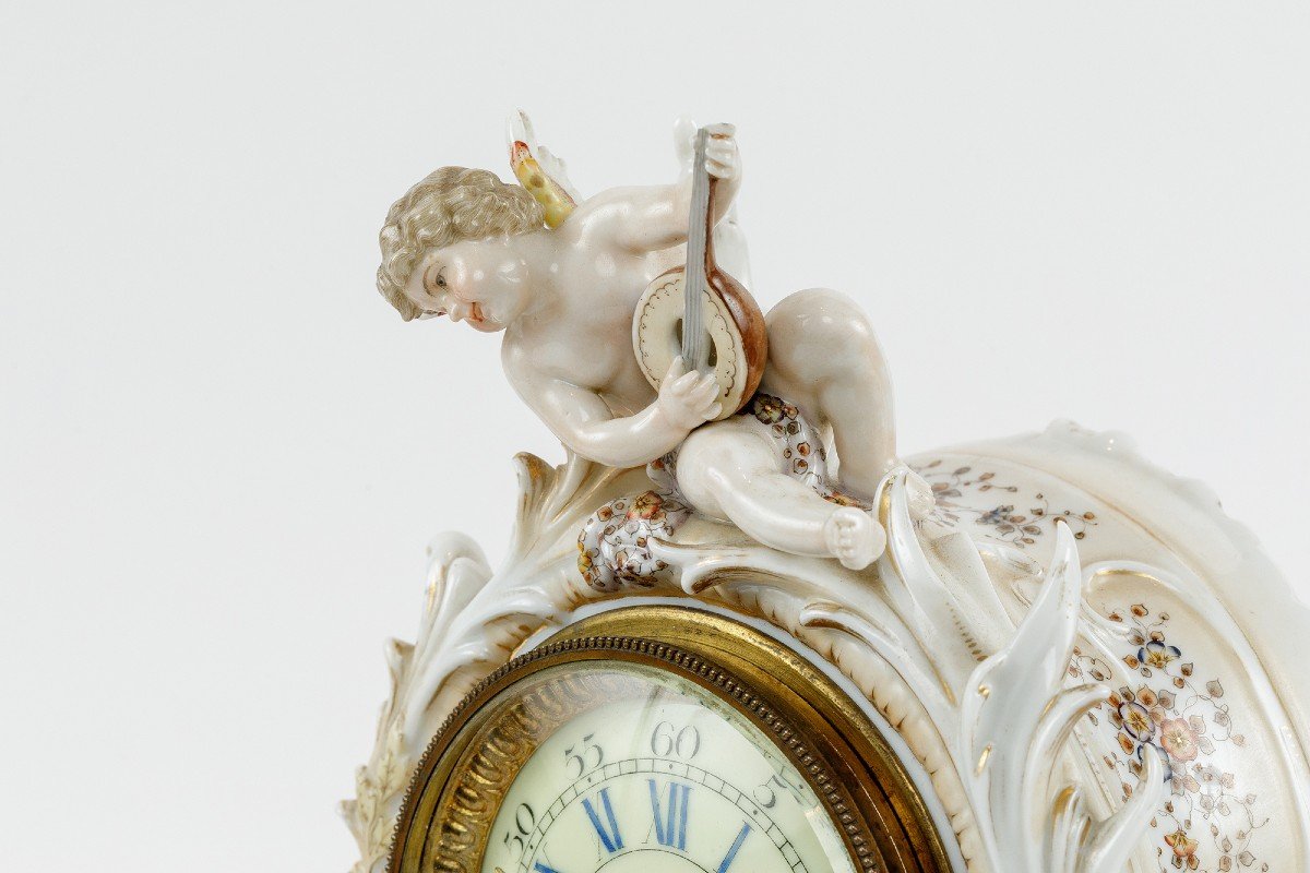 Three Pieces Porcelain Clock Set, 19th Century Saxony With Lenzkirch Mechanism-photo-5