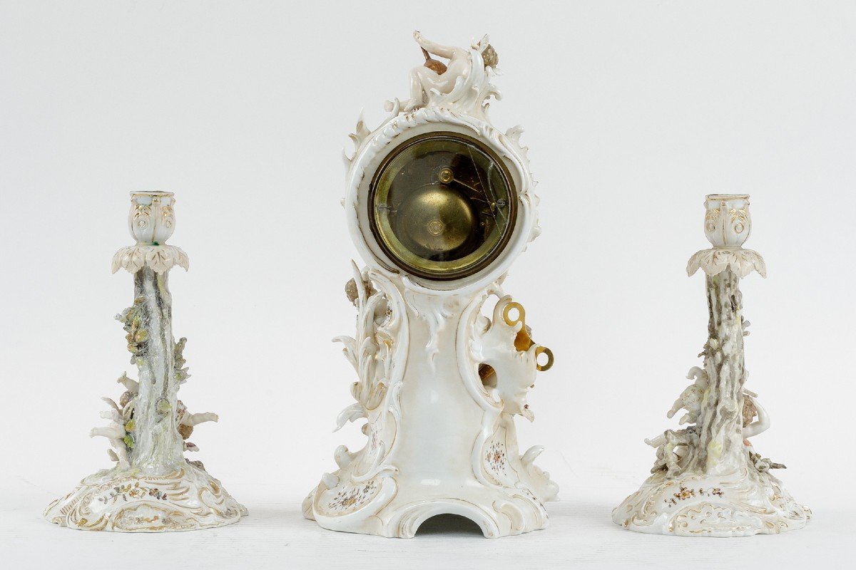 Three Pieces Porcelain Clock Set, 19th Century Saxony With Lenzkirch Mechanism-photo-7