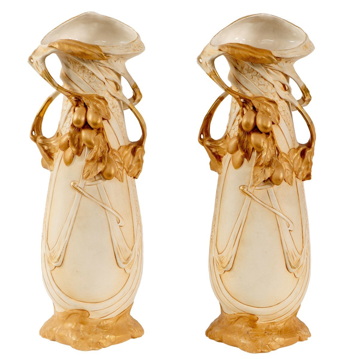 Set Of Three Royal Dux Porcelain Vases-photo-2