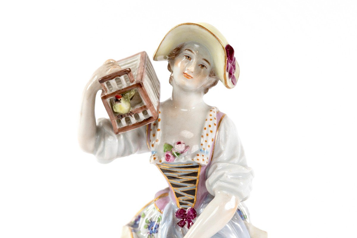 Figurine Jeune Femme En Porcelaine De Meissen Fin 19eme-photo-2