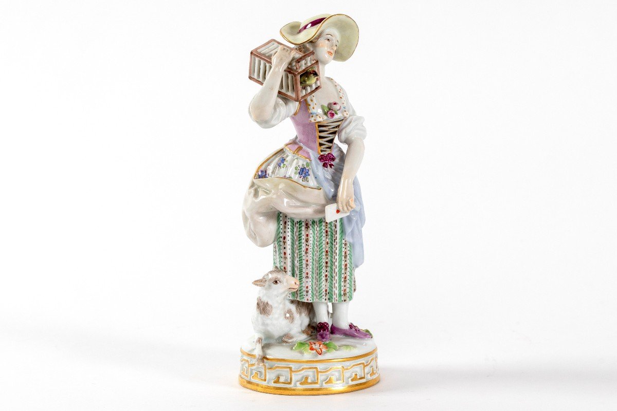 Figurine Jeune Femme En Porcelaine De Meissen Fin 19eme-photo-4