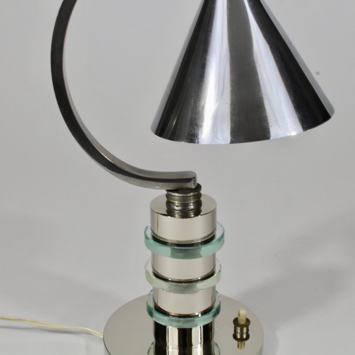 LAMPE DE CHEVET MODERNISTE-photo-2