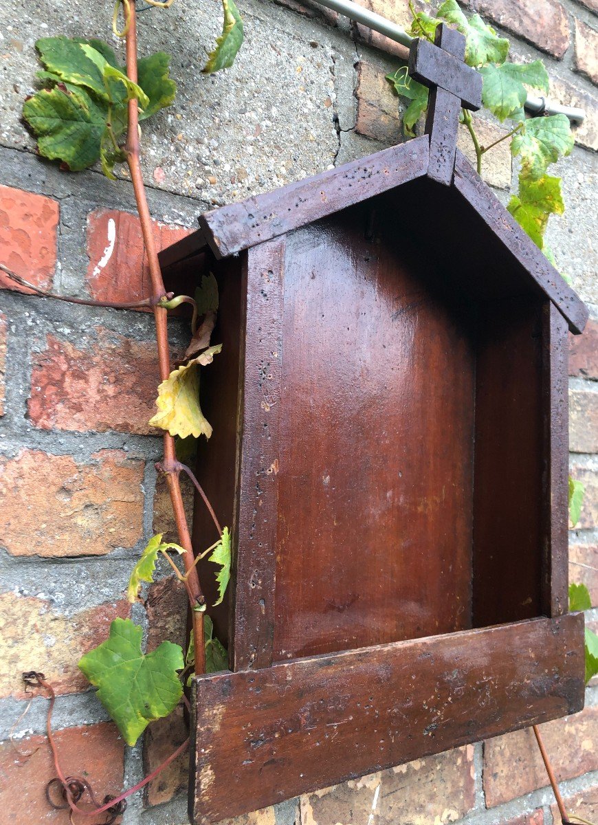 Charming Niche Religious Chapel