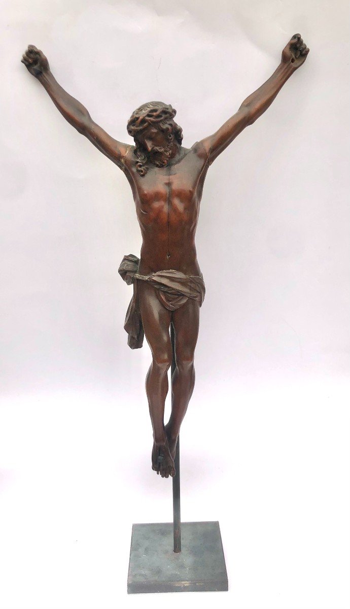 Christ Buis Sculpté Socclé