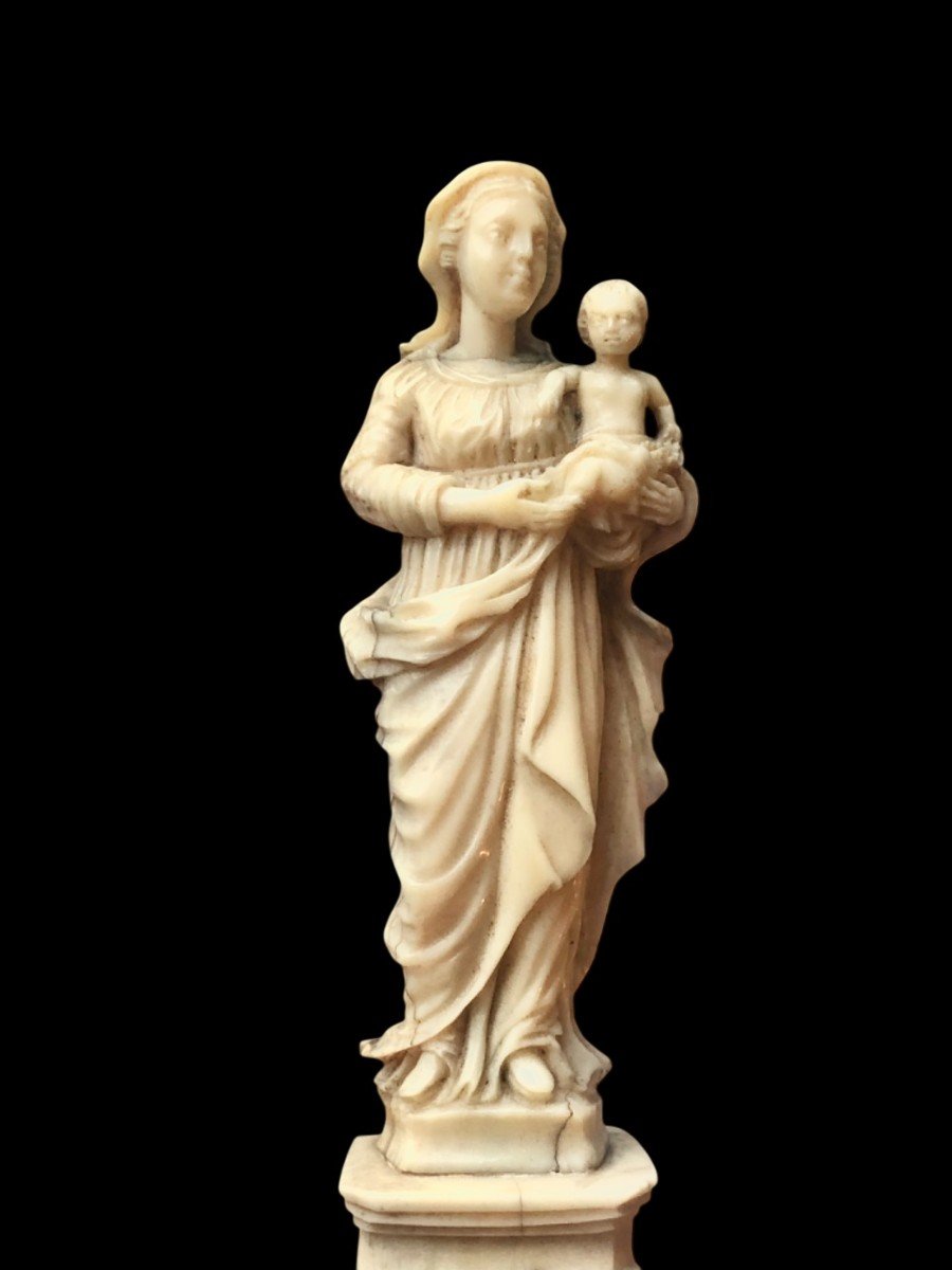 Mother And Child 18th Century -photo-2