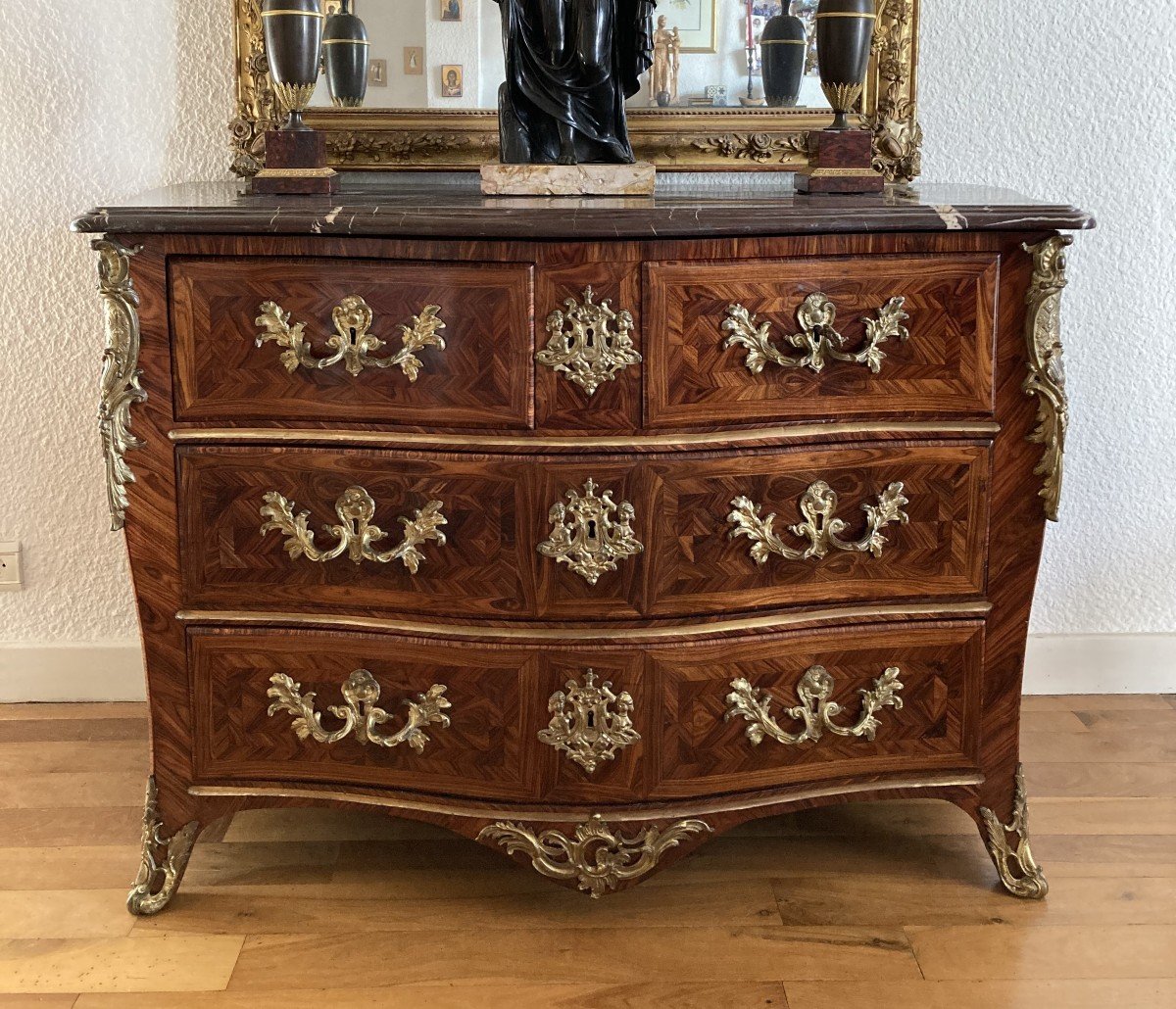 Commode d’époque Louis XV estampillée G. Schwingkens - Paris, vers 1735-1740