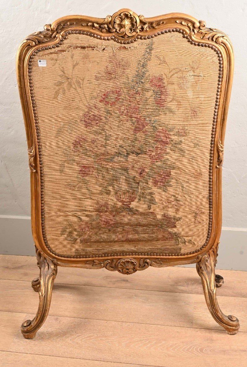 Louis XV Fireplace Screen In Painted Wood.