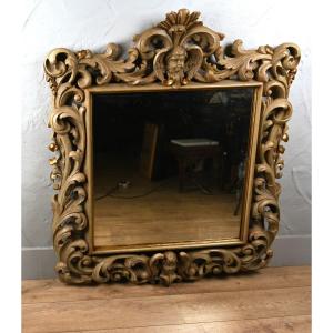 -grand Miroir Louis XV Italien En Bois Sculpté Doré Et Peint. 