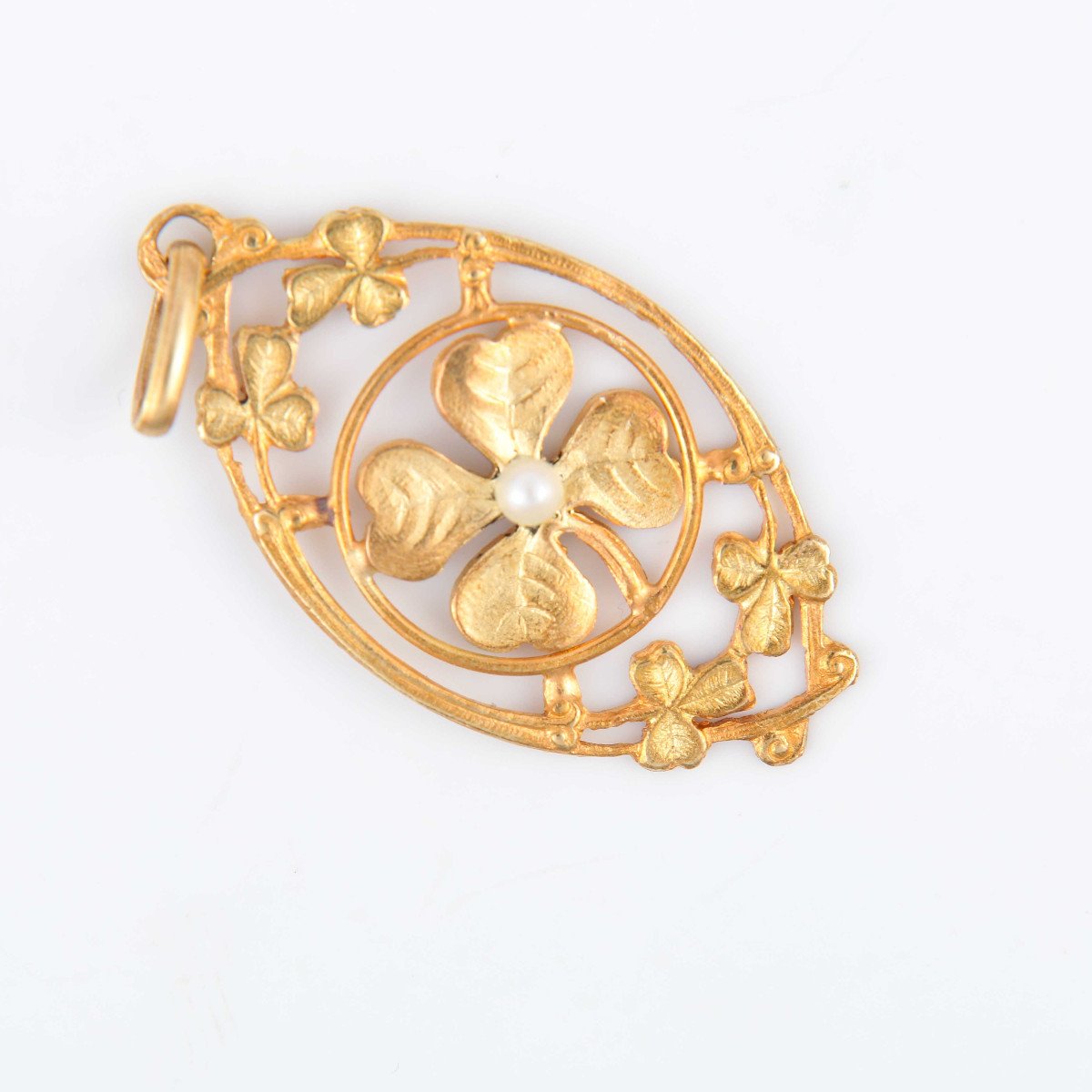 Four-leaf Clover Pendant, 1900 Period-photo-1