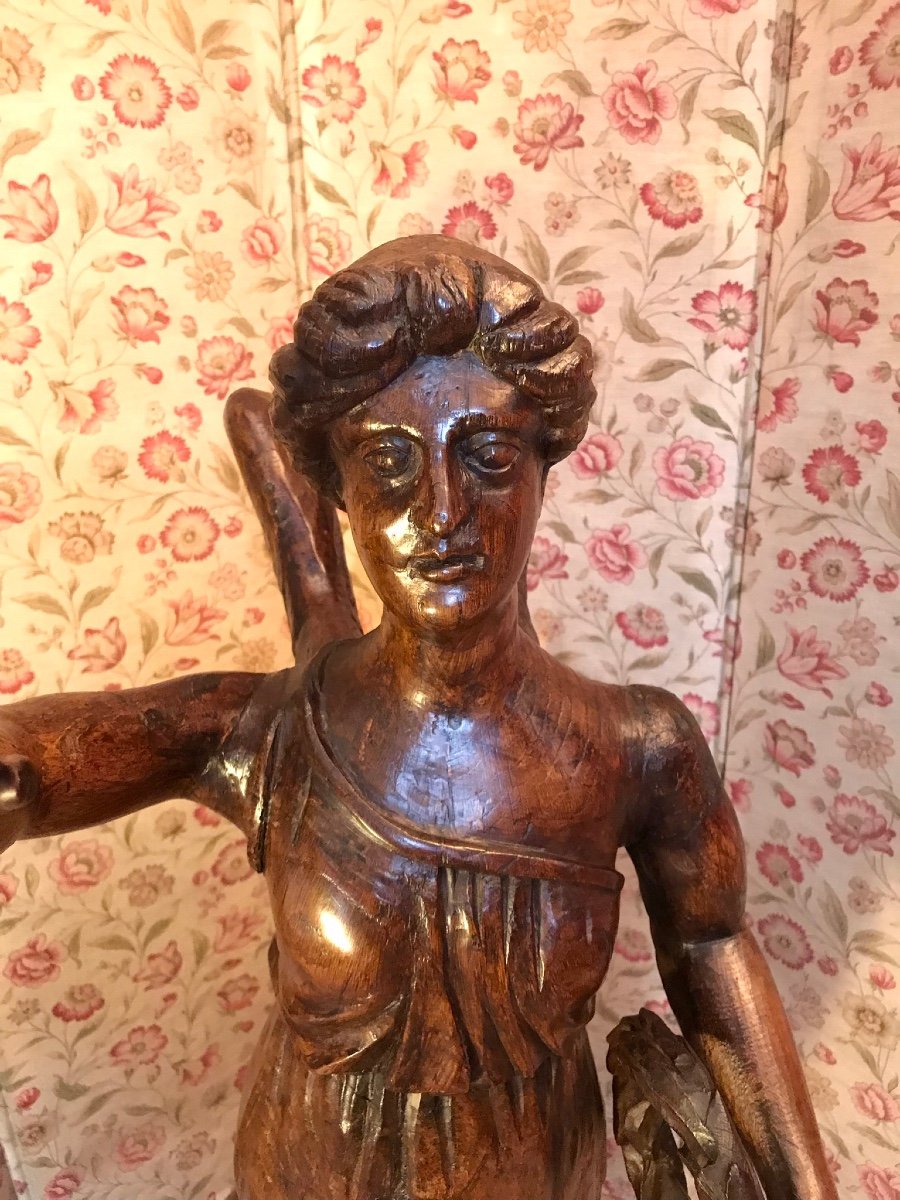 Late 17th/early 18th Century High Sculpture Winged Victory In Carved Oak France-photo-3