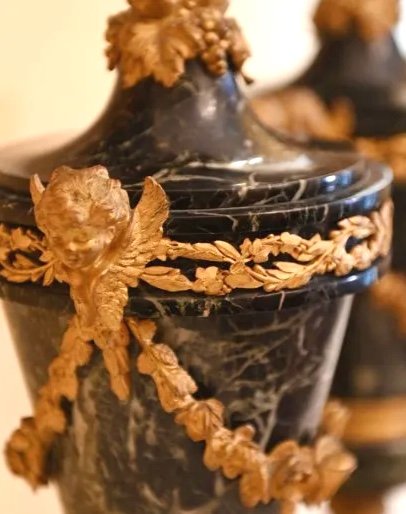 Paire de vases en marbre et bronze – France, début XIXe siècle-photo-2